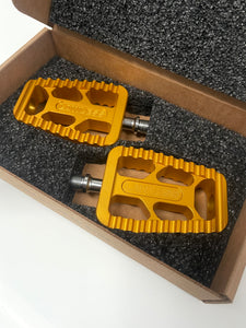 Lawless Cycles "Mad Dog" pedal set - 9/16"